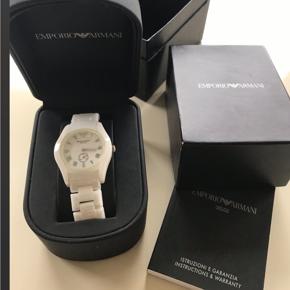 Emporio Armani Ceramica womens watch 
AR1405 - Picture 4 of 4
